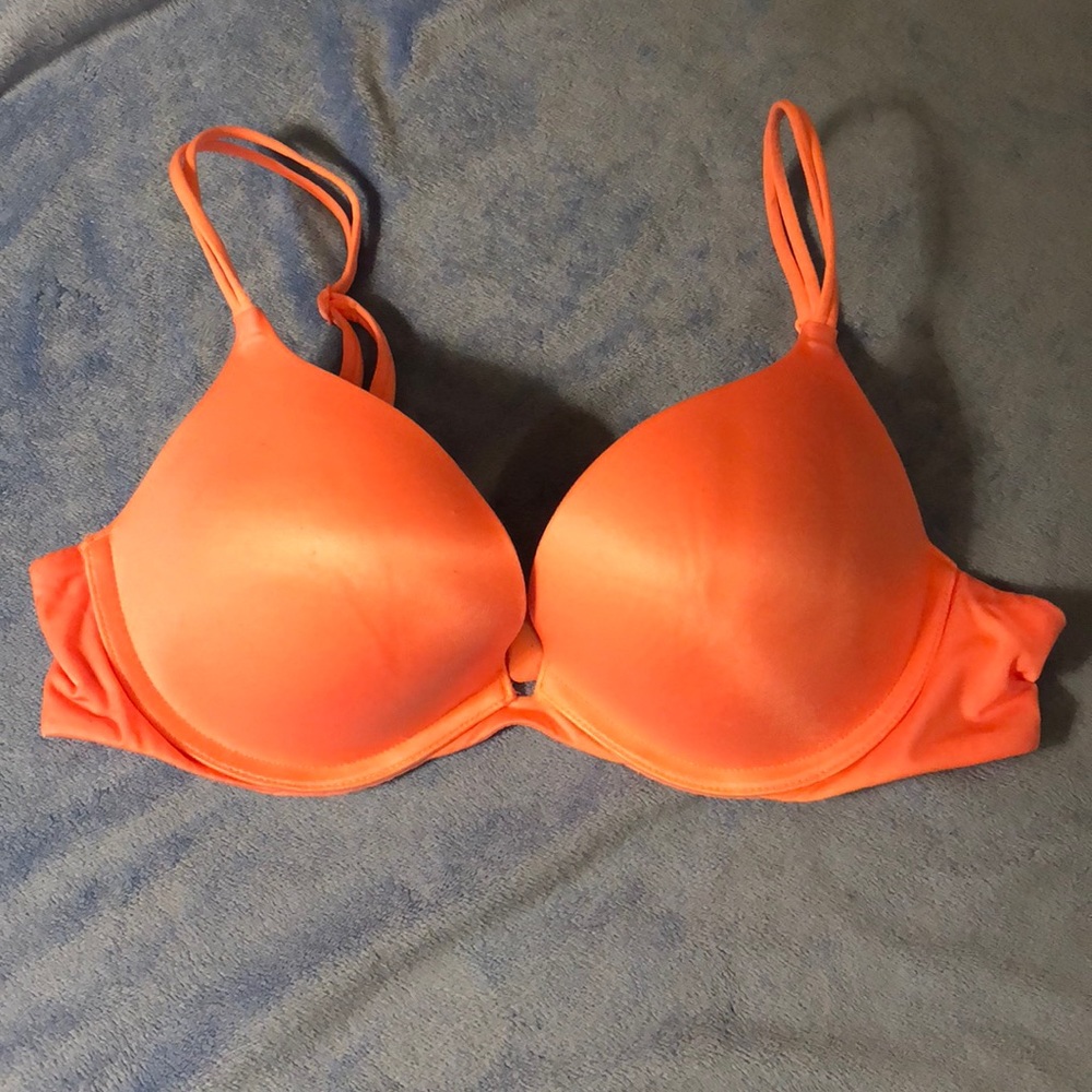 Very sexy push-up bra Victoria’s Secret 34c